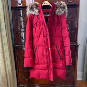 Never worn London Fog down filled parka Size S